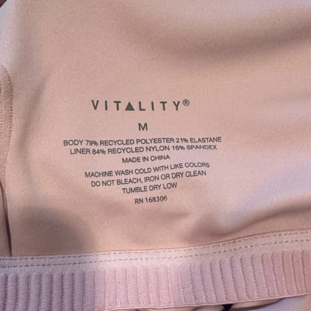 Vitality Revive Activewear Set - Picture 4 of 5